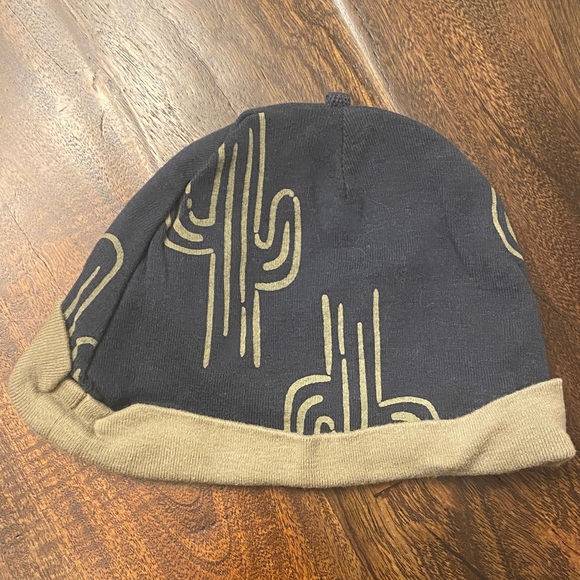 Baby Carter’s Outfit Set with Cactus Print 6 month with snap cardigan - Picture 2 of 10